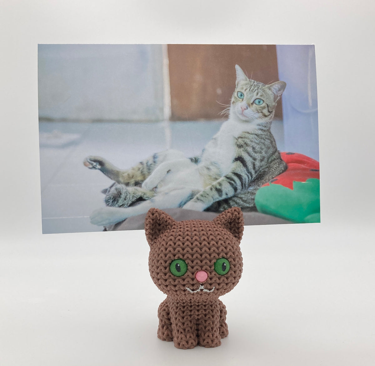 Knitted Kitty Photo Holders